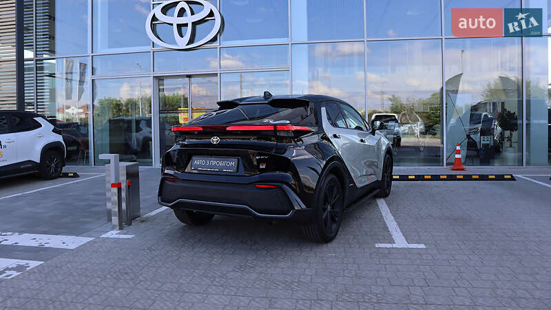 Внедорожник / Кроссовер Toyota C-HR 2023 в Ровно
