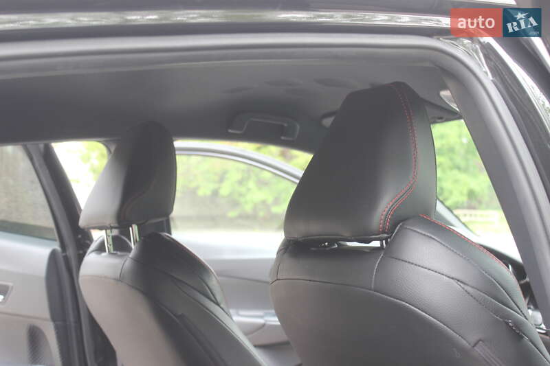 Позашляховик / Кросовер Toyota C-HR 2019 в Дніпрі