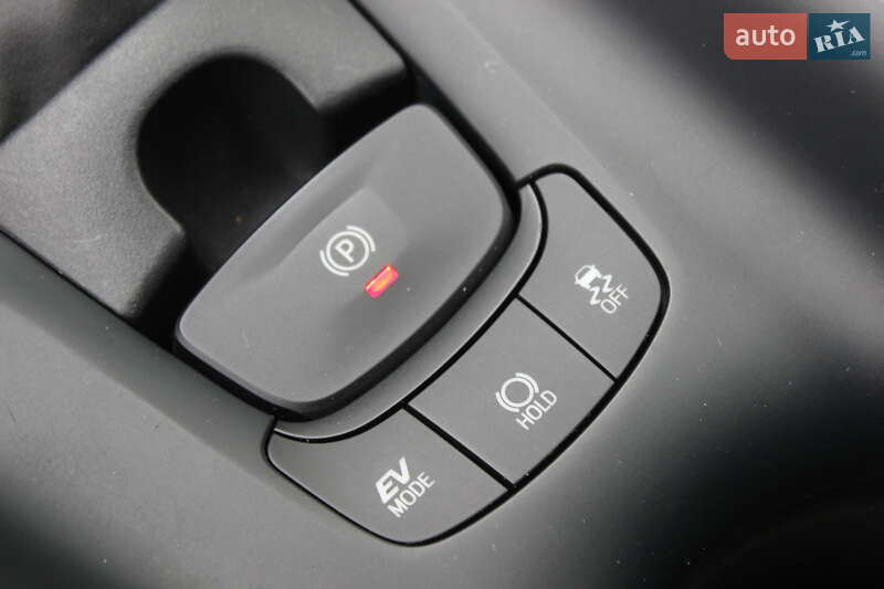 Позашляховик / Кросовер Toyota C-HR 2019 в Дніпрі