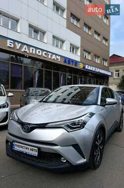 Внедорожник / Кроссовер Toyota C-HR 2019 в Киеве