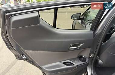 Позашляховик / Кросовер Toyota C-HR 2022 в 