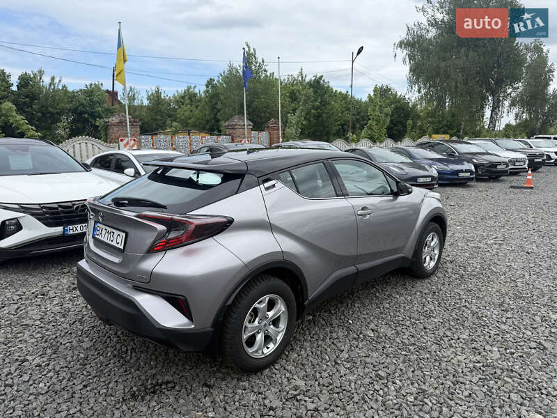 Позашляховик / Кросовер Toyota C-HR 2016 в Хмельницькому