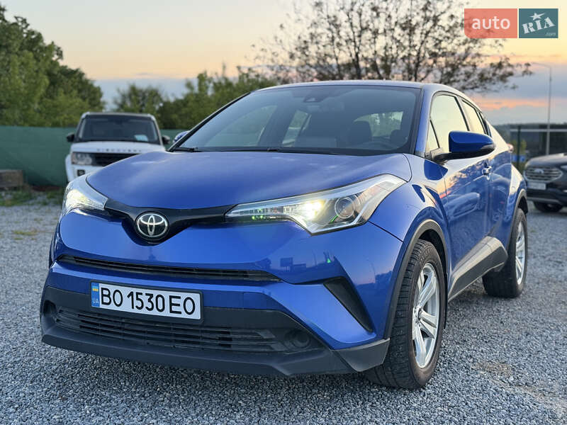 Внедорожник / Кроссовер Toyota C-HR 2019 в Тернополе