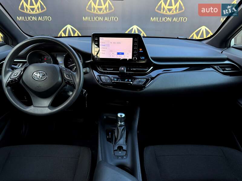 Позашляховик / Кросовер Toyota C-HR 2018 в Києві