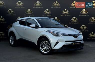 Позашляховик / Кросовер Toyota C-HR 2018 в Києві