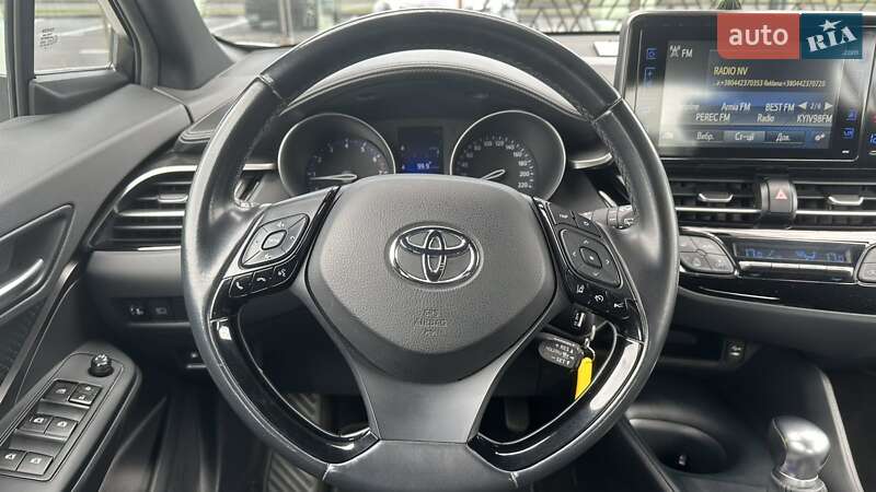 Внедорожник / Кроссовер Toyota C-HR 2019 в Киеве