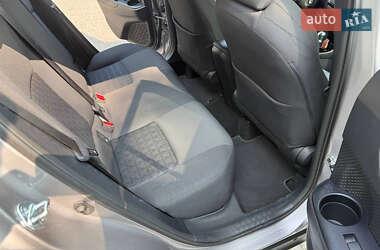 Внедорожник / Кроссовер Toyota C-HR 2021 в 