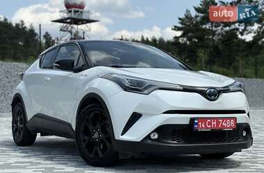 Внедорожник / Кроссовер Toyota C-HR 2018 в 