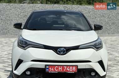 Внедорожник / Кроссовер Toyota C-HR 2018 в 