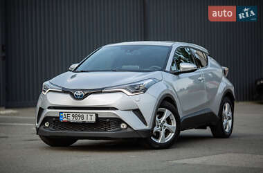 Позашляховик / Кросовер Toyota C-HR 2019 в Києві