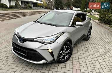 Позашляховик / Кросовер Toyota C-HR 2022 в Тернополі