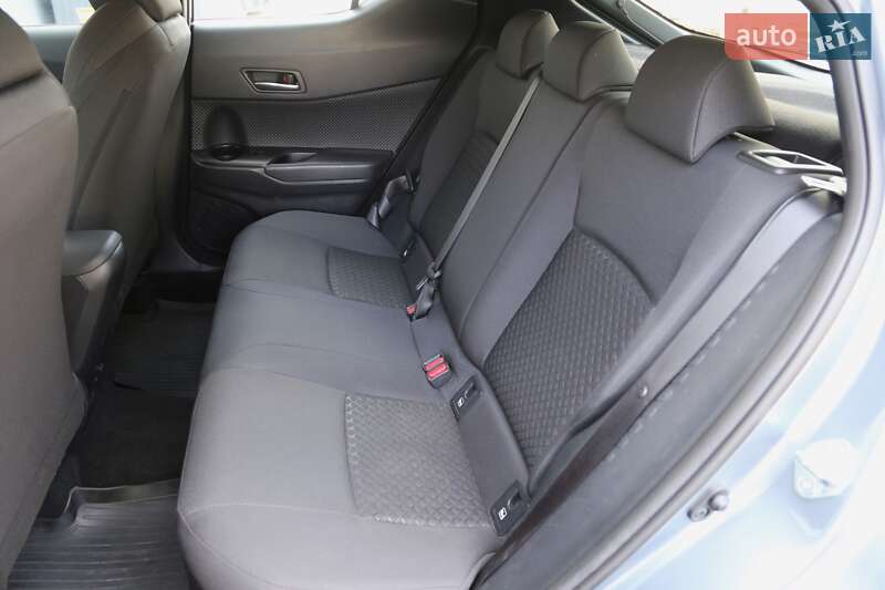 Внедорожник / Кроссовер Toyota C-HR 2022 в Киеве