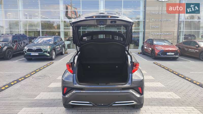 Позашляховик / Кросовер Toyota C-HR 2022 в Києві
