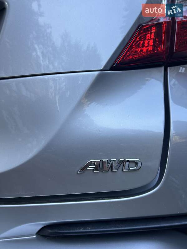 Позашляховик / Кросовер Toyota C-HR 2016 в Городенці