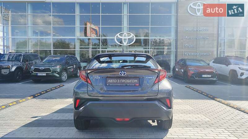 Внедорожник / Кроссовер Toyota C-HR 2019 в Киеве
