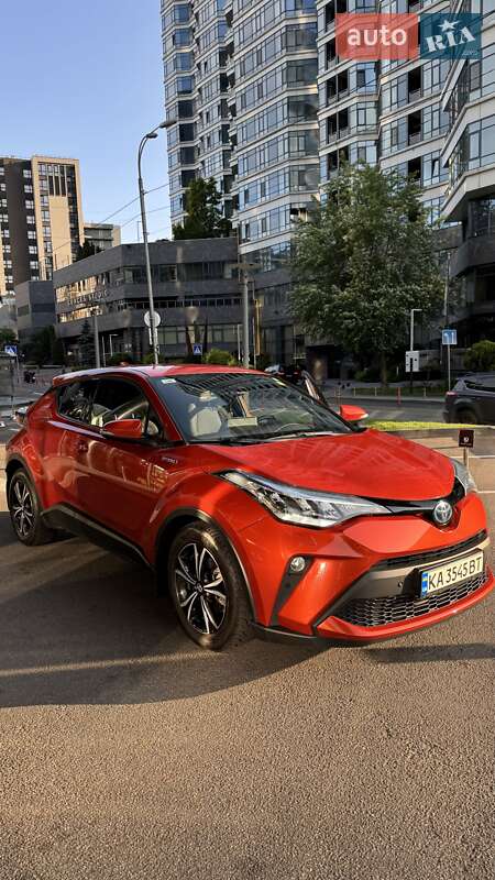 Внедорожник / Кроссовер Toyota C-HR 2020 в Киеве