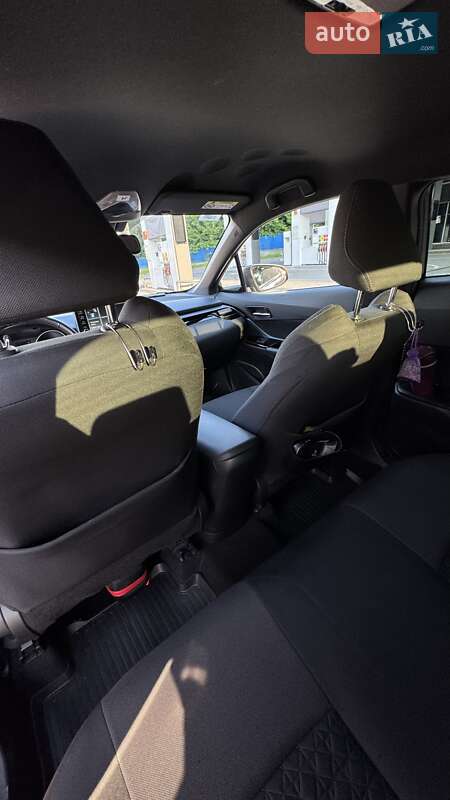 Внедорожник / Кроссовер Toyota C-HR 2020 в Киеве