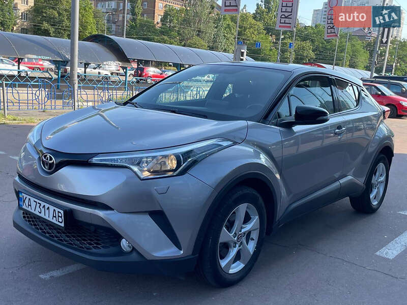 Внедорожник / Кроссовер Toyota C-HR 2018 в Киеве