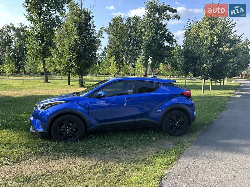 Позашляховик / Кросовер Toyota C-HR 2019 в Києві