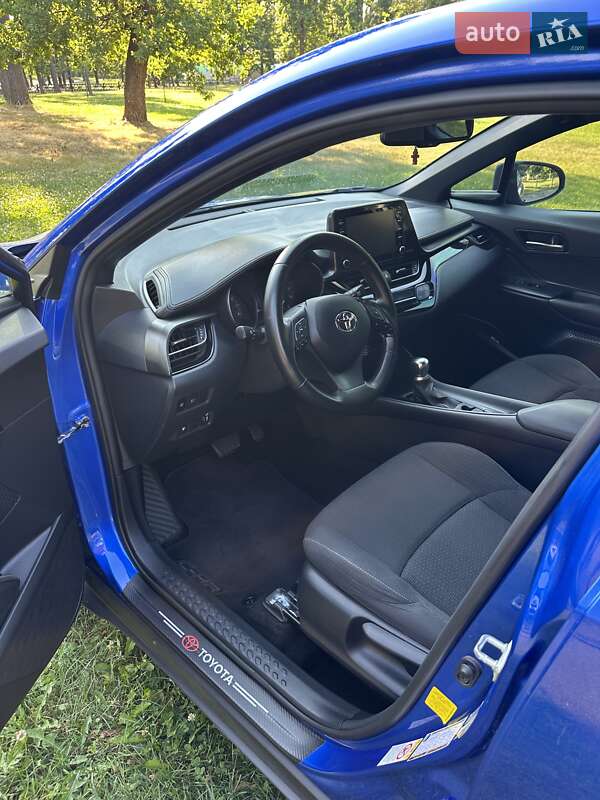 Позашляховик / Кросовер Toyota C-HR 2019 в Києві