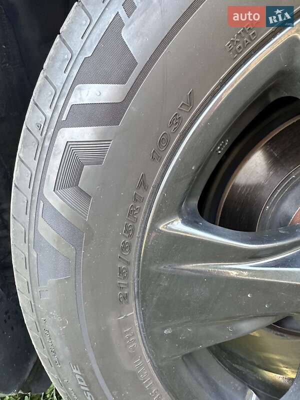 Позашляховик / Кросовер Toyota C-HR 2019 в Києві