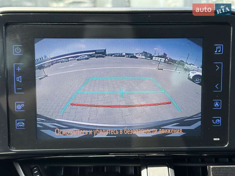 Внедорожник / Кроссовер Toyota C-HR 2016 в Черновцах