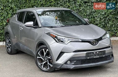 Позашляховик / Кросовер Toyota C-HR 2017 в Києві