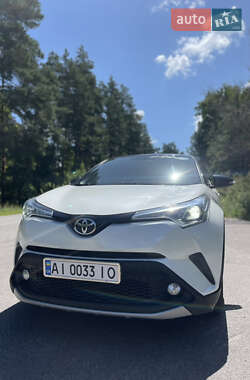 Внедорожник / Кроссовер Toyota C-HR 2016 в Фастове