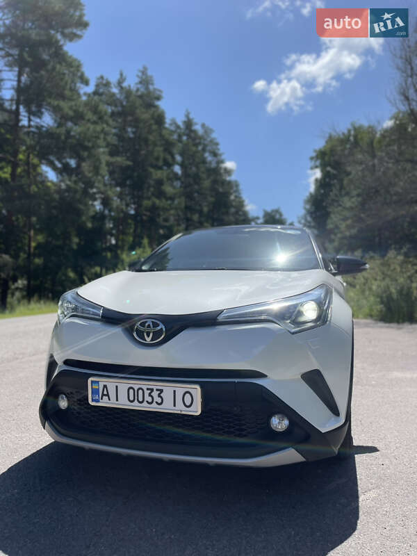 Toyota C-HR 2016