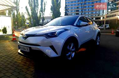 Внедорожник / Кроссовер Toyota C-HR 2018 в Киеве