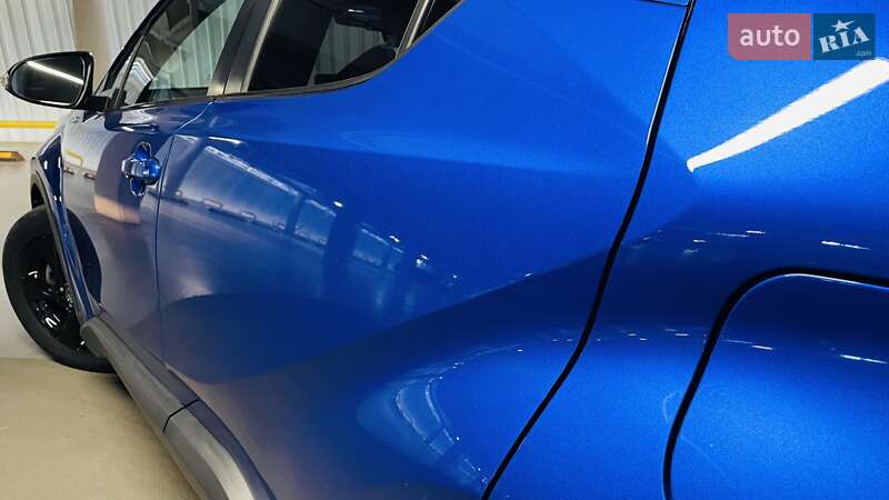 Позашляховик / Кросовер Toyota C-HR 2018 в Вінниці