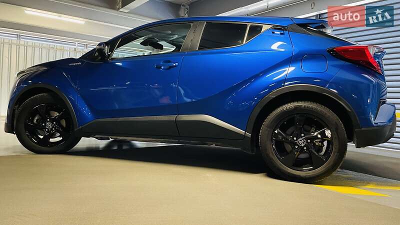 Позашляховик / Кросовер Toyota C-HR 2018 в Вінниці