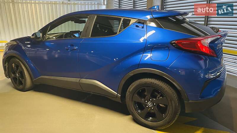 Позашляховик / Кросовер Toyota C-HR 2018 в Вінниці