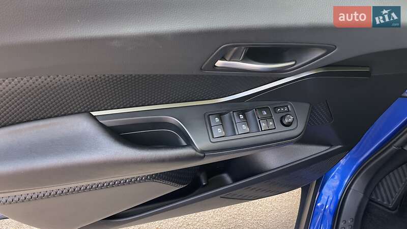 Позашляховик / Кросовер Toyota C-HR 2018 в Вінниці