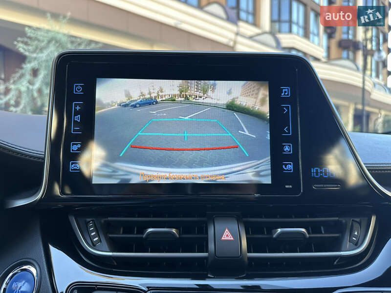 Внедорожник / Кроссовер Toyota C-HR 2017 в Киеве