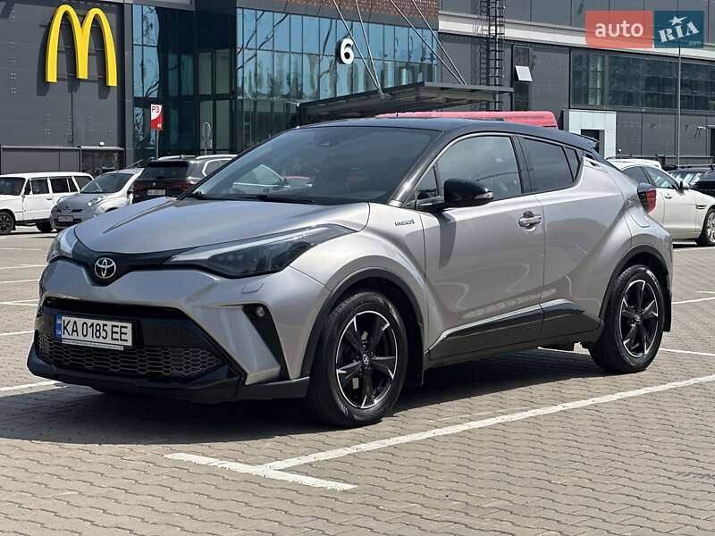 Позашляховик / Кросовер Toyota C-HR 2021 в 