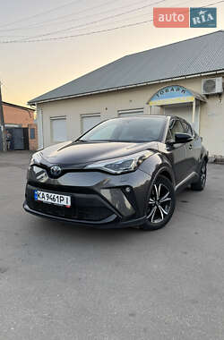 Внедорожник / Кроссовер Toyota C-HR 2020 в Киеве