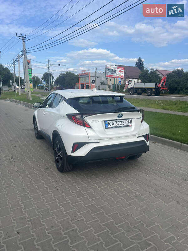 Позашляховик / Кросовер Toyota C-HR 2019 в Києві фото 3 Позашляховик / Кросовер Toyota C-HR 2019 в Києві