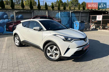 Позашляховик / Кросовер Toyota C-HR 2018 в Трускавці