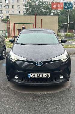 Позашляховик / Кросовер Toyota C-HR 2017 в Харкові
