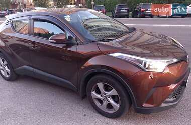 Позашляховик / Кросовер Toyota C-HR 2018 в Києві