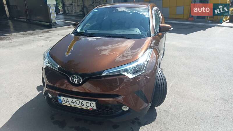 Позашляховик / Кросовер Toyota C-HR 2018 в Києві