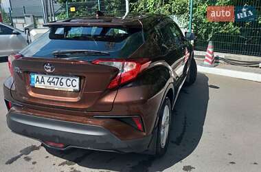 Позашляховик / Кросовер Toyota C-HR 2018 в Києві