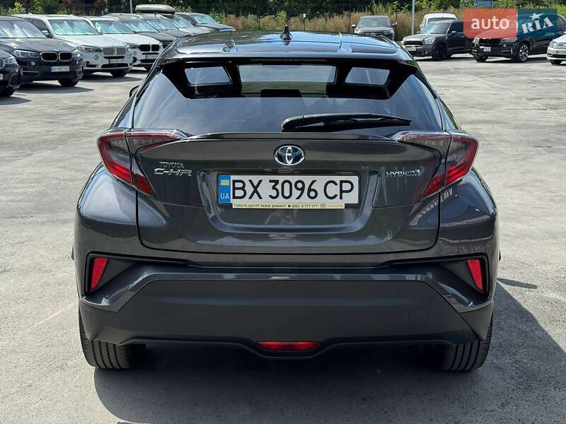 Внедорожник / Кроссовер Toyota C-HR 2018 в Каменец-Подольском
