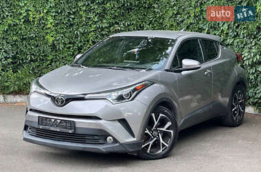 Позашляховик / Кросовер Toyota C-HR 2017 в Калинівці