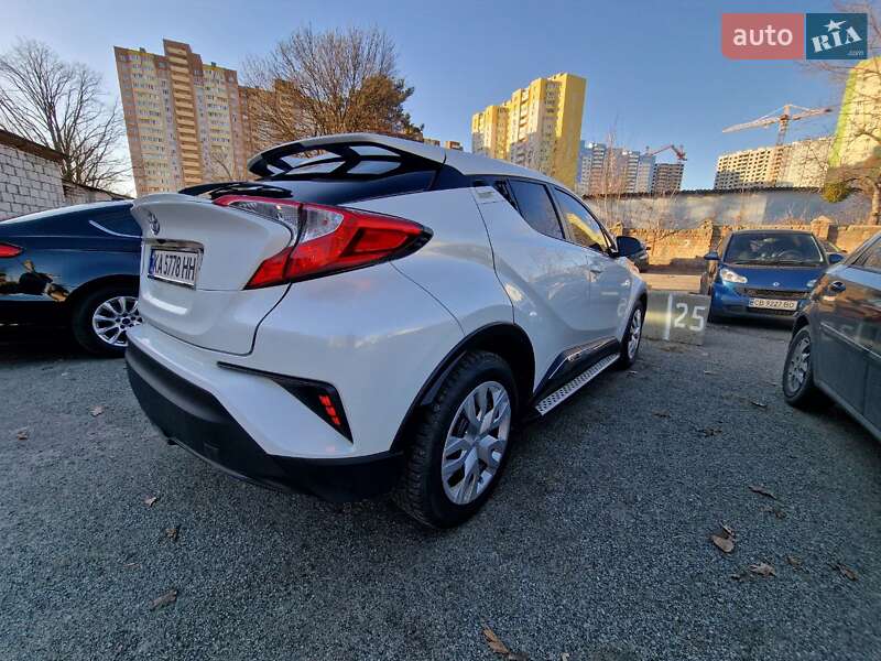 Внедорожник / Кроссовер Toyota C-HR 2019 в Киеве