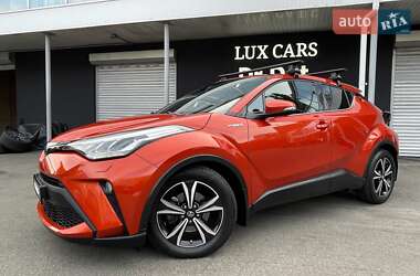 Позашляховик / Кросовер Toyota C-HR 2020 в 
