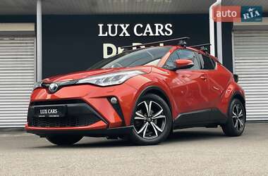 Позашляховик / Кросовер Toyota C-HR 2020 в 