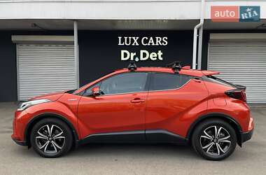 Позашляховик / Кросовер Toyota C-HR 2020 в 