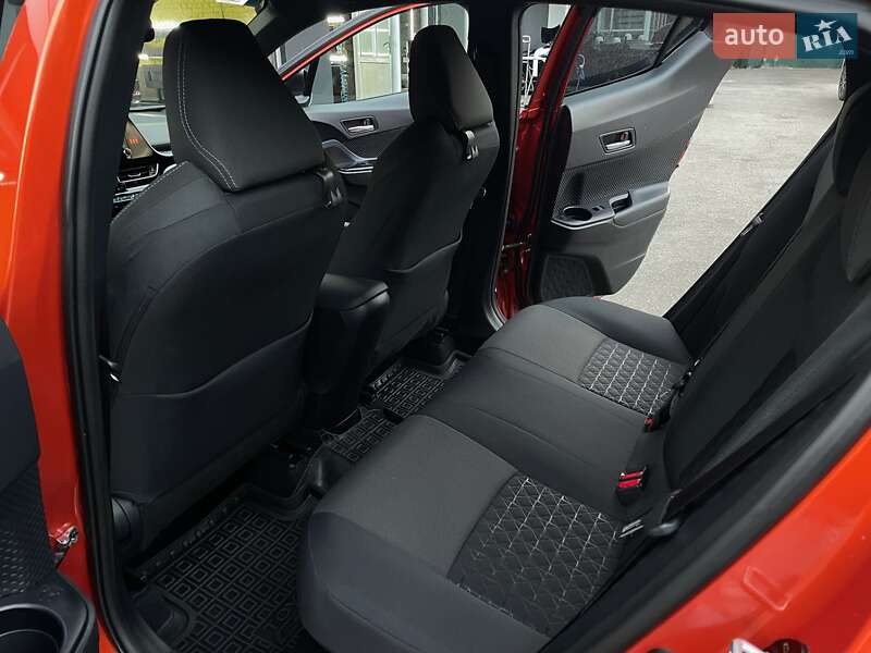 Позашляховик / Кросовер Toyota C-HR 2020 в Києві фото 59 Позашляховик / Кросовер Toyota C-HR 2020 в Києві